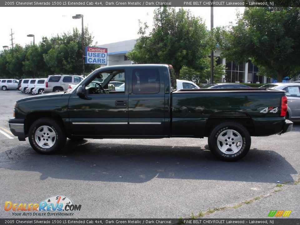 2005 Chevrolet Silverado 1500 LS Extended Cab 4x4 Dark Green Metallic / Dark Charcoal Photo #5