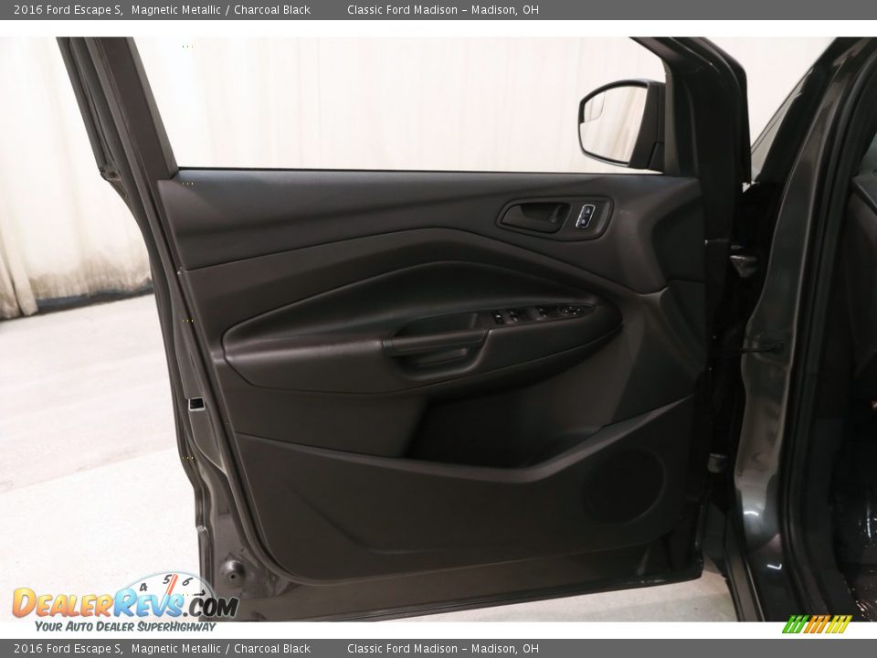 2016 Ford Escape S Magnetic Metallic / Charcoal Black Photo #4