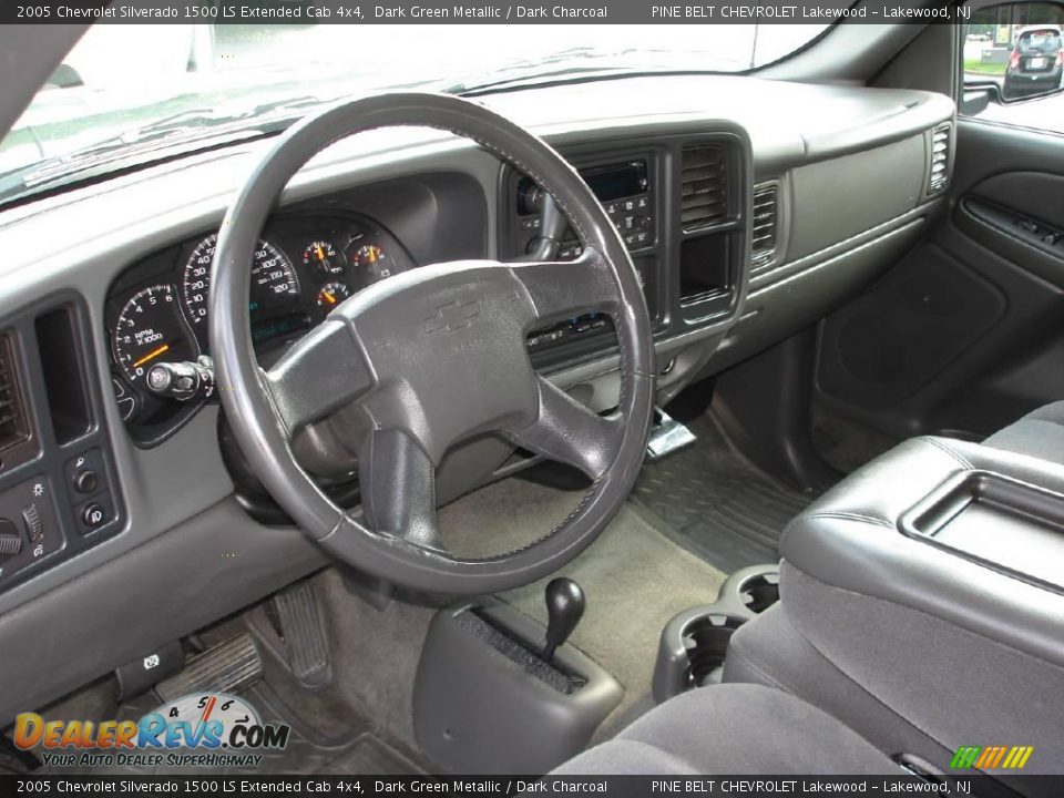 2005 Chevrolet Silverado 1500 LS Extended Cab 4x4 Dark Green Metallic / Dark Charcoal Photo #9