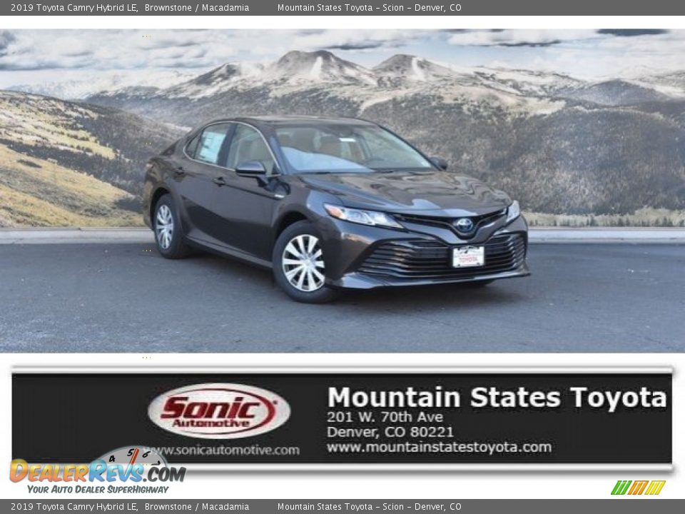 2019 Toyota Camry Hybrid LE Brownstone / Macadamia Photo #1
