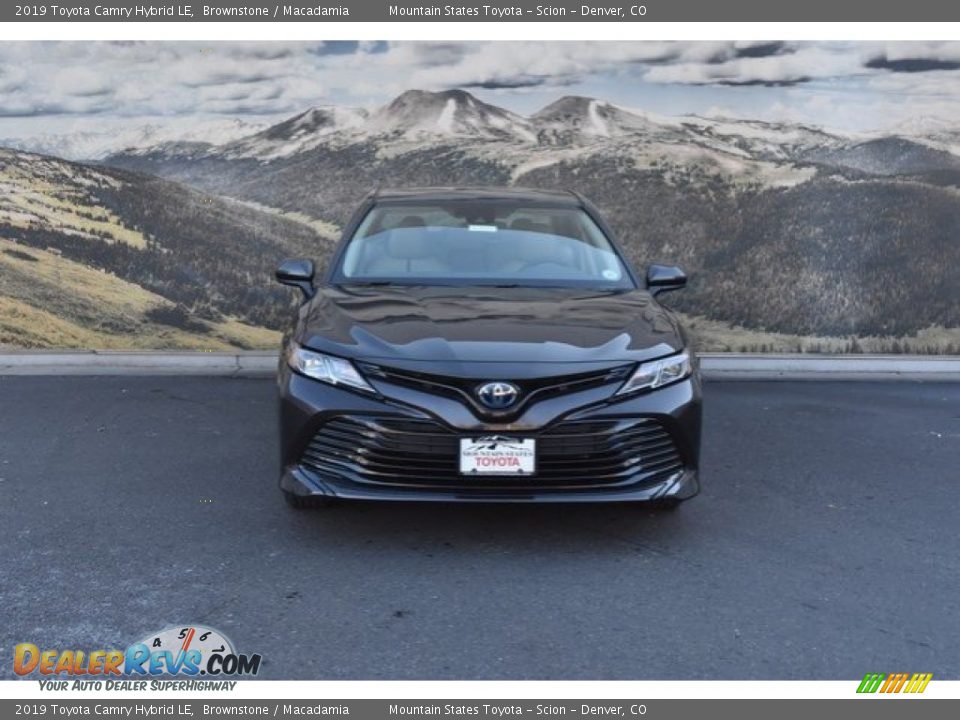2019 Toyota Camry Hybrid LE Brownstone / Macadamia Photo #2