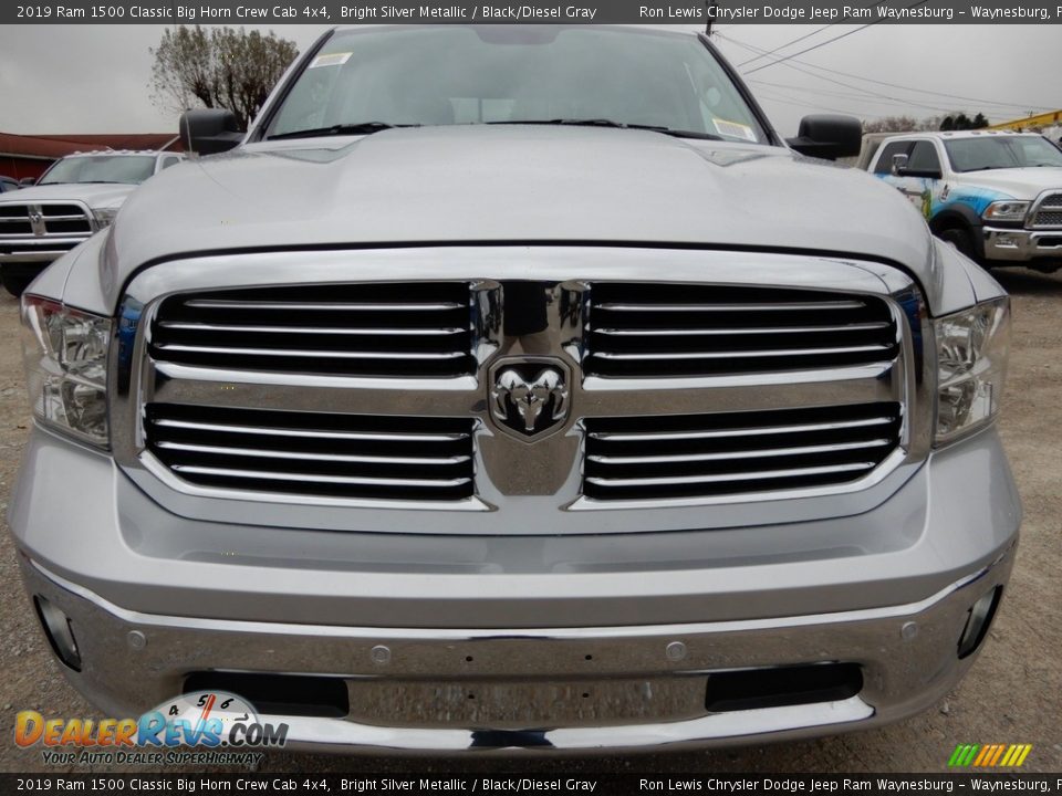 2019 Ram 1500 Classic Big Horn Crew Cab 4x4 Bright Silver Metallic / Black/Diesel Gray Photo #9