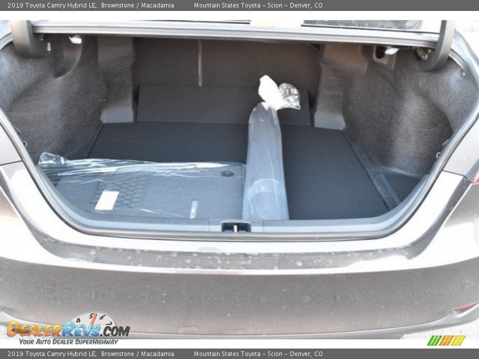 2019 Toyota Camry Hybrid LE Trunk Photo #30