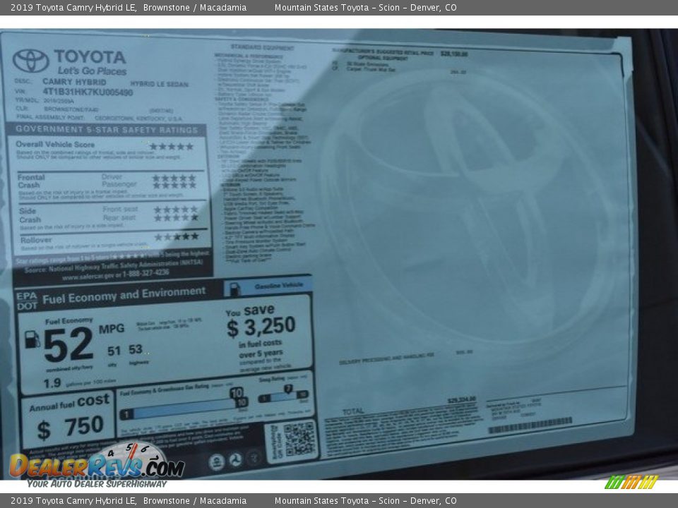2019 Toyota Camry Hybrid LE Brownstone / Macadamia Photo #36