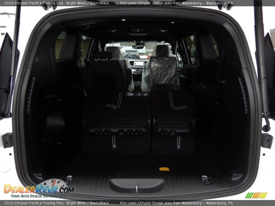 2019 Chrysler Pacifica Touring Plus Bright White / Black/Black Photo #5