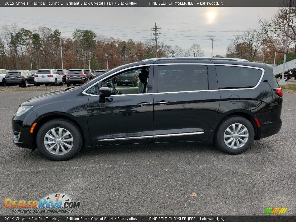 2019 Chrysler Pacifica Touring L Brilliant Black Crystal Pearl / Black/Alloy Photo #3