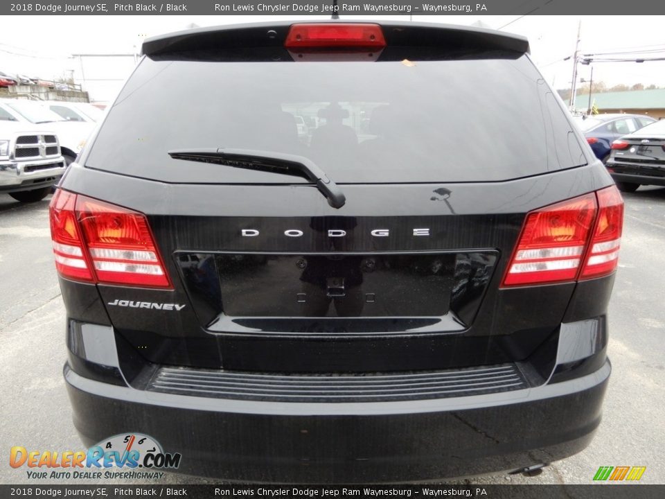 2018 Dodge Journey SE Pitch Black / Black Photo #4