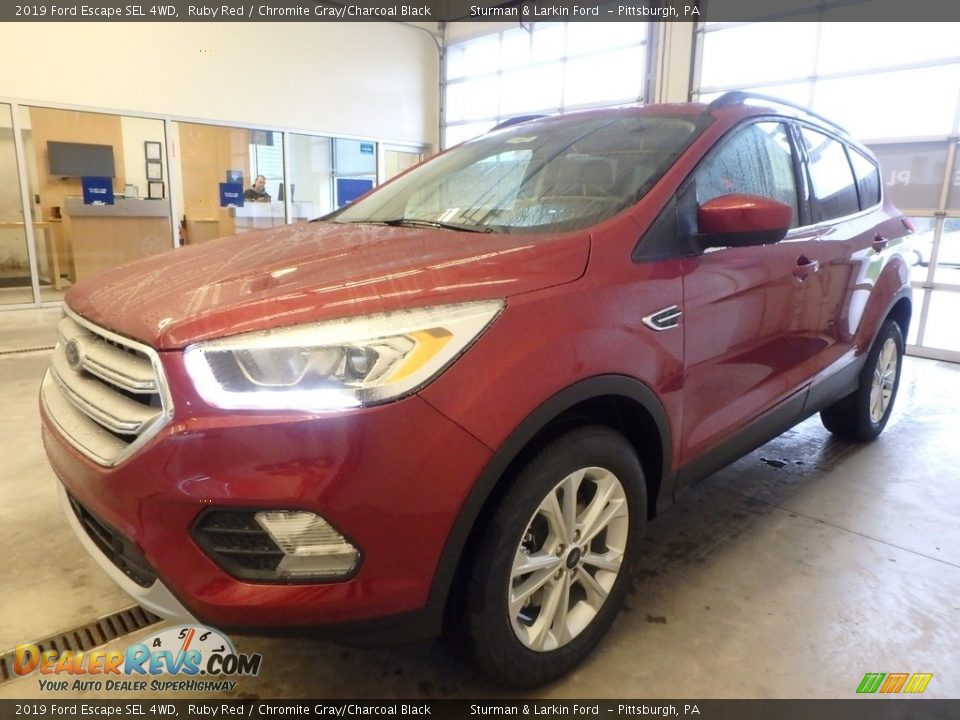 2019 Ford Escape SEL 4WD Ruby Red / Chromite Gray/Charcoal Black Photo #4