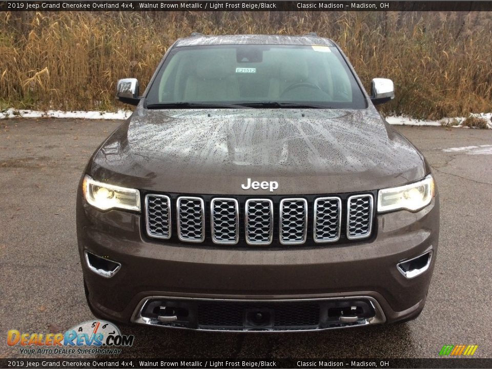 2019 Jeep Grand Cherokee Overland 4x4 Walnut Brown Metallic / Light Frost Beige/Black Photo #2