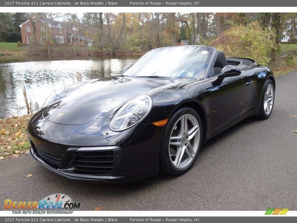 Front 3/4 View of 2017 Porsche 911 Carrera Cabriolet Photo #1