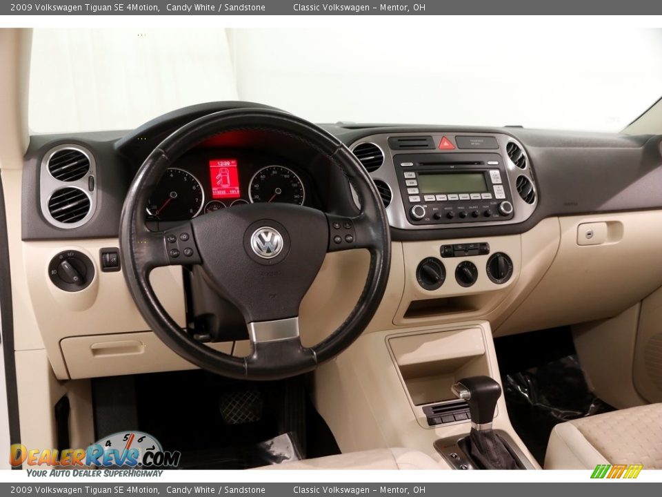 2009 Volkswagen Tiguan SE 4Motion Candy White / Sandstone Photo #6