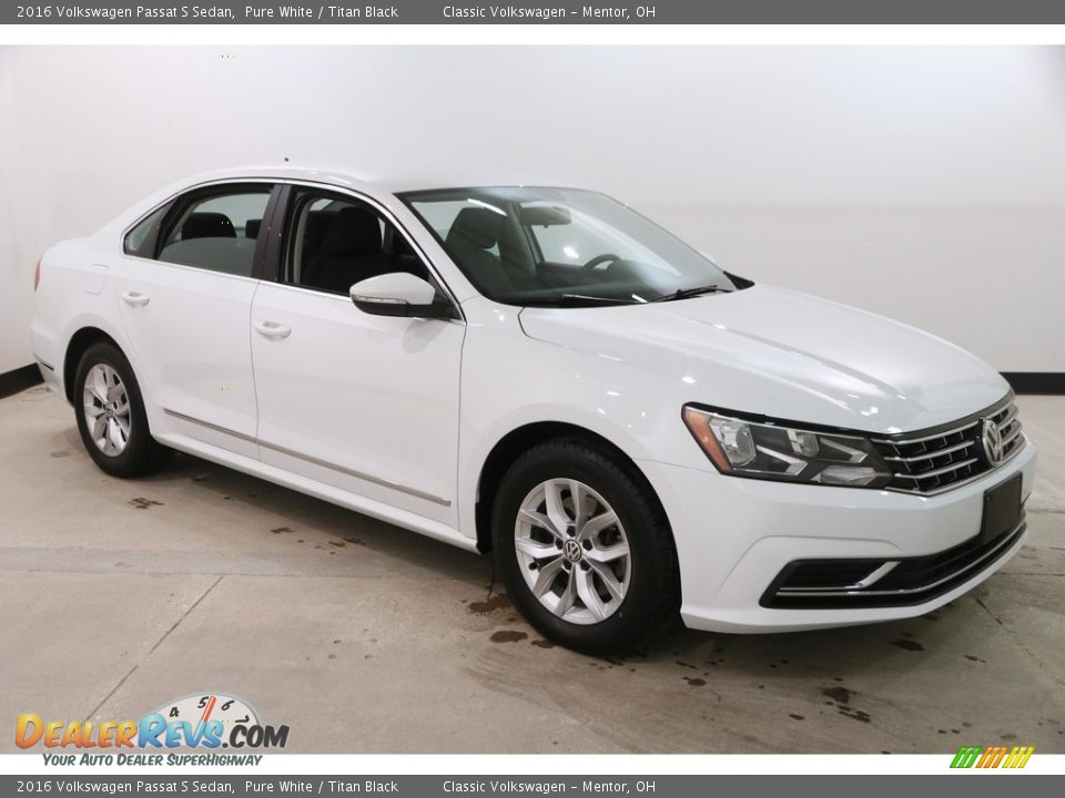 2016 Volkswagen Passat S Sedan Pure White / Titan Black Photo #1
