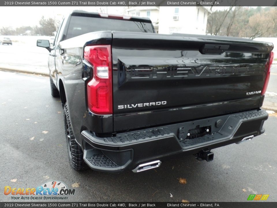 2019 Chevrolet Silverado 1500 Custom Z71 Trail Boss Double Cab 4WD Black / Jet Black Photo #16