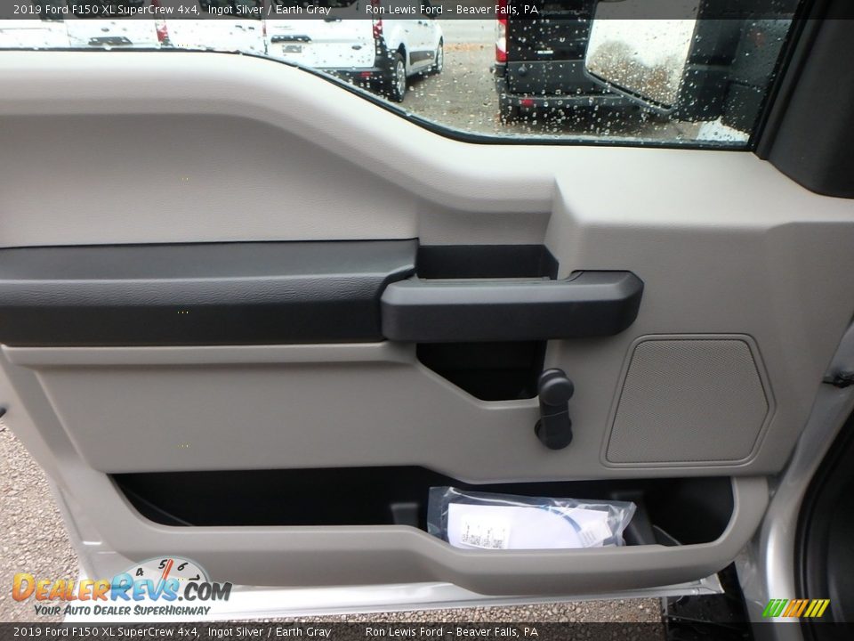 Door Panel of 2019 Ford F150 XL SuperCrew 4x4 Photo #14