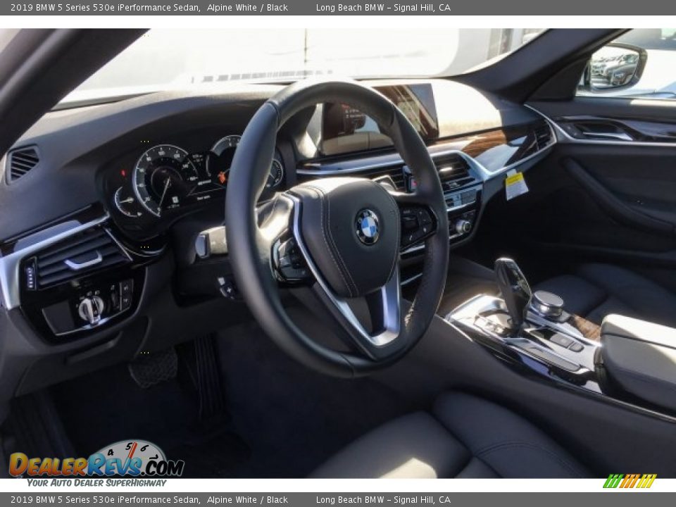 2019 BMW 5 Series 530e iPerformance Sedan Alpine White / Black Photo #4