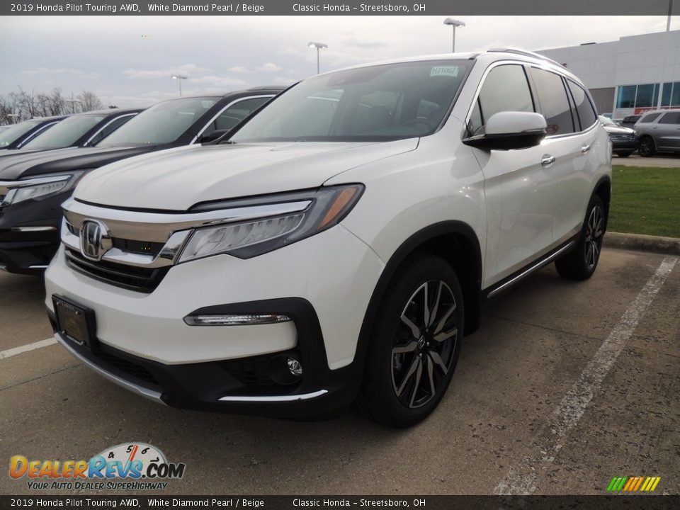 2019 Honda Pilot Touring AWD White Diamond Pearl / Beige Photo #1