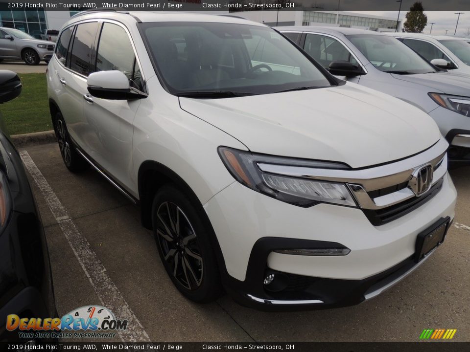 2019 Honda Pilot Touring AWD White Diamond Pearl / Beige Photo #4