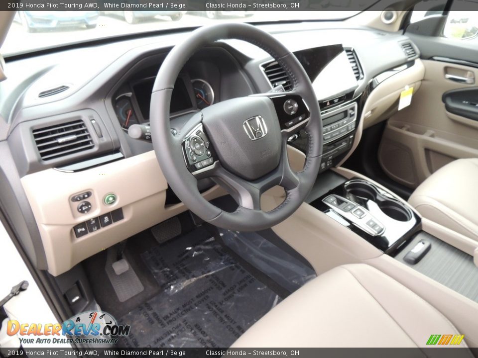 2019 Honda Pilot Touring AWD White Diamond Pearl / Beige Photo #10