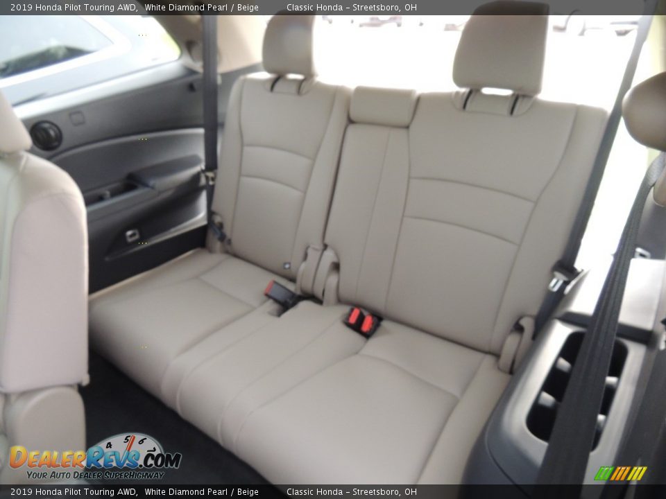 2019 Honda Pilot Touring AWD White Diamond Pearl / Beige Photo #13
