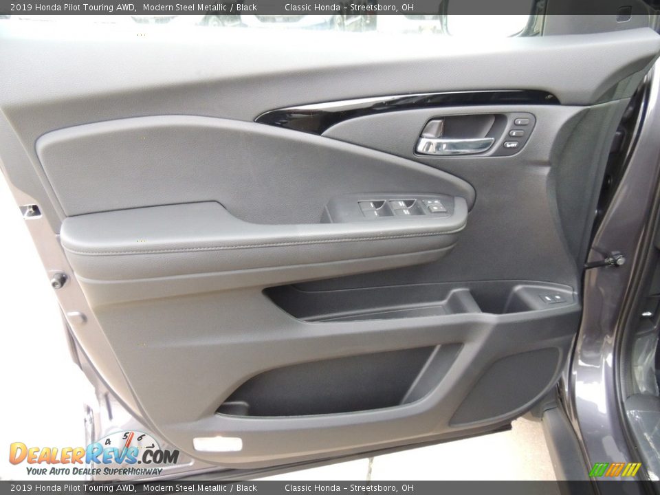 2019 Honda Pilot Touring AWD Modern Steel Metallic / Black Photo #8