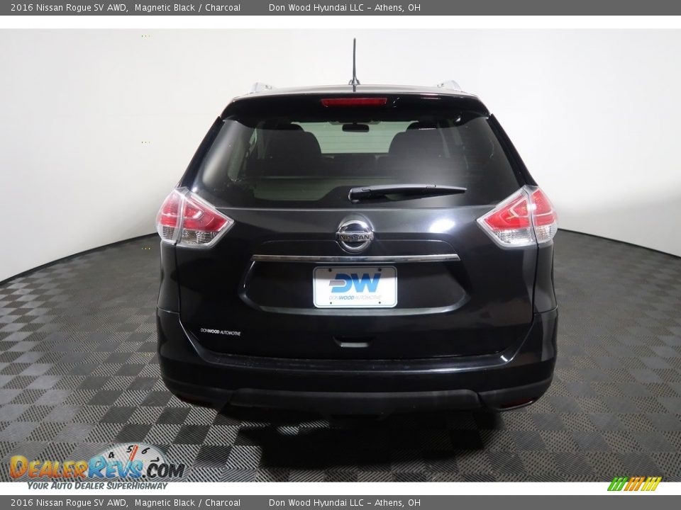 2016 Nissan Rogue SV AWD Magnetic Black / Charcoal Photo #11