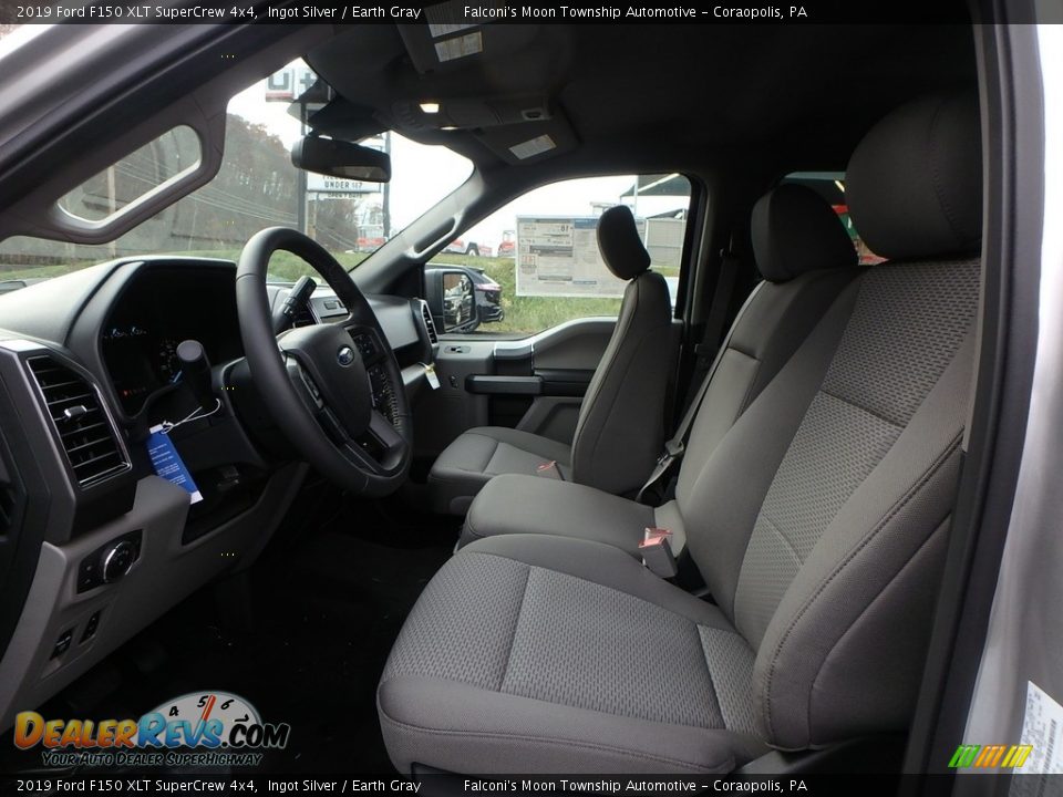Front Seat of 2019 Ford F150 XLT SuperCrew 4x4 Photo #8