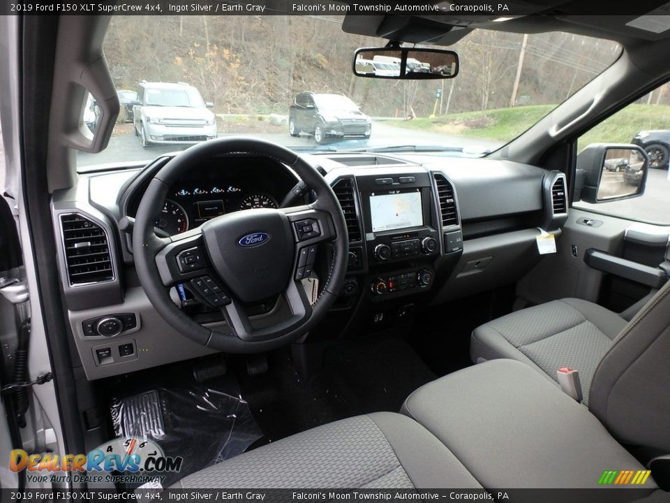 Earth Gray Interior - 2019 Ford F150 XLT SuperCrew 4x4 Photo #10