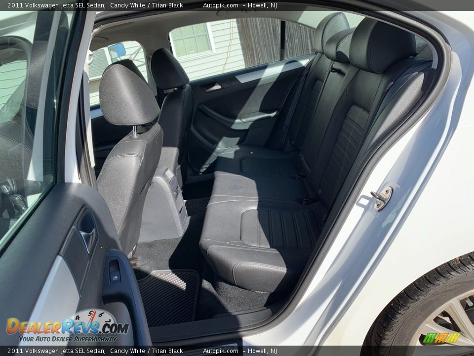 2011 Volkswagen Jetta SEL Sedan Candy White / Titan Black Photo #12