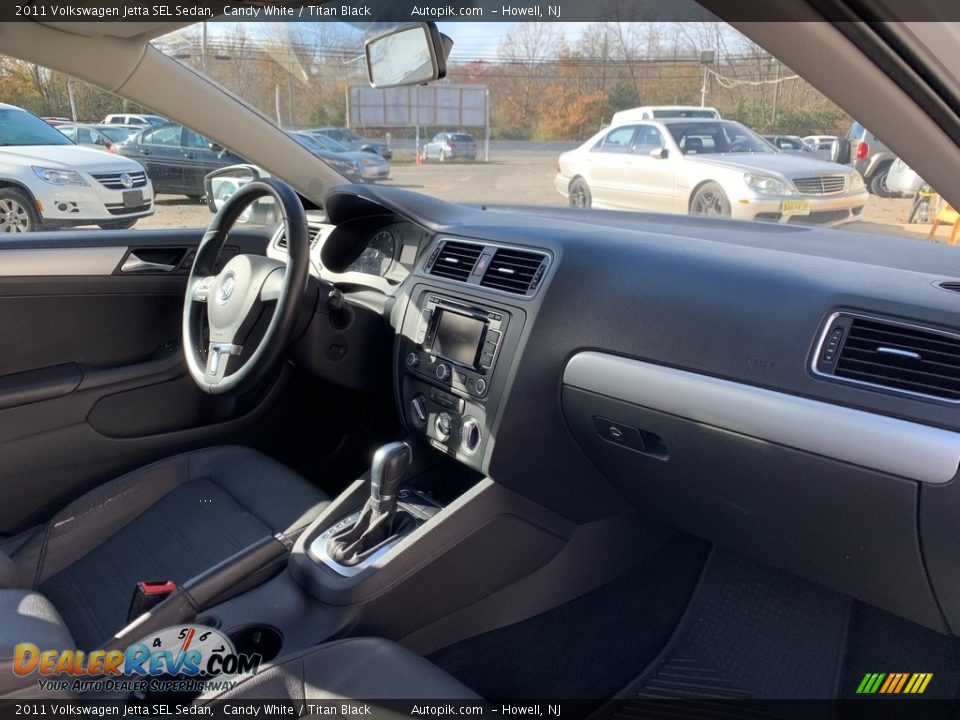 2011 Volkswagen Jetta SEL Sedan Candy White / Titan Black Photo #14