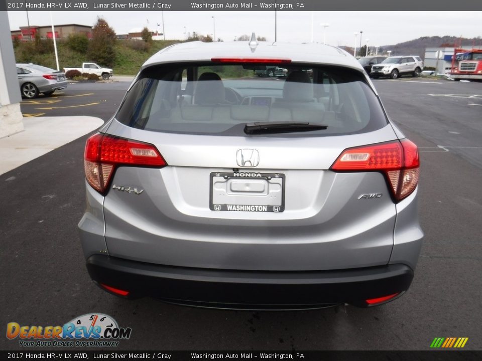 2017 Honda HR-V LX AWD Lunar Silver Metallic / Gray Photo #8