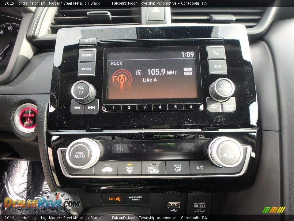 Controls of 2019 Honda Insight LX Photo #14