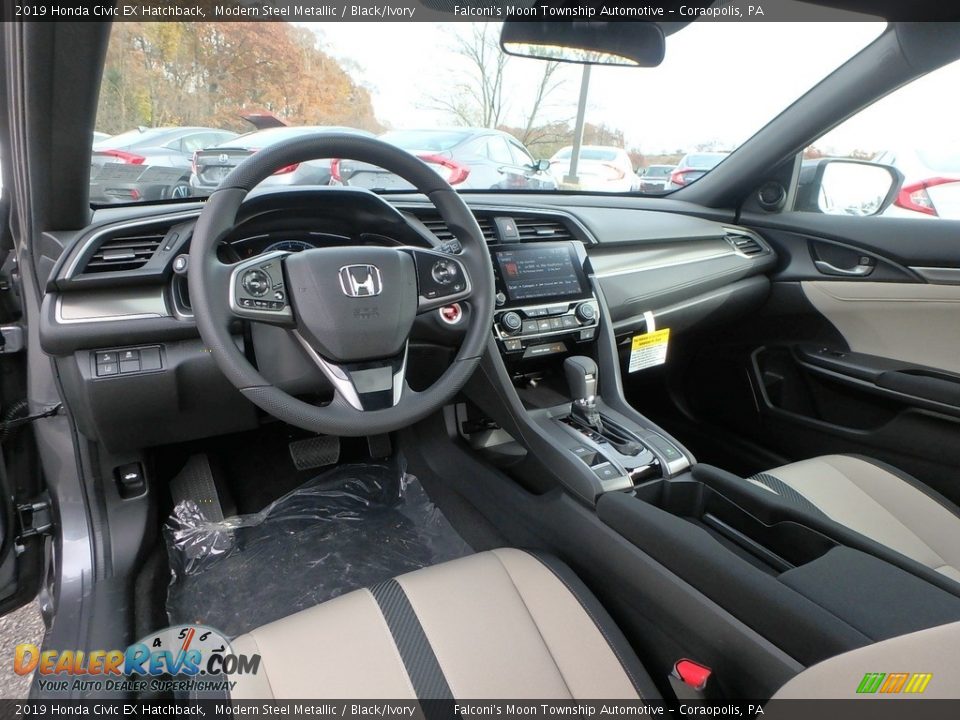 2019 Honda Civic EX Hatchback Modern Steel Metallic / Black/Ivory Photo #10