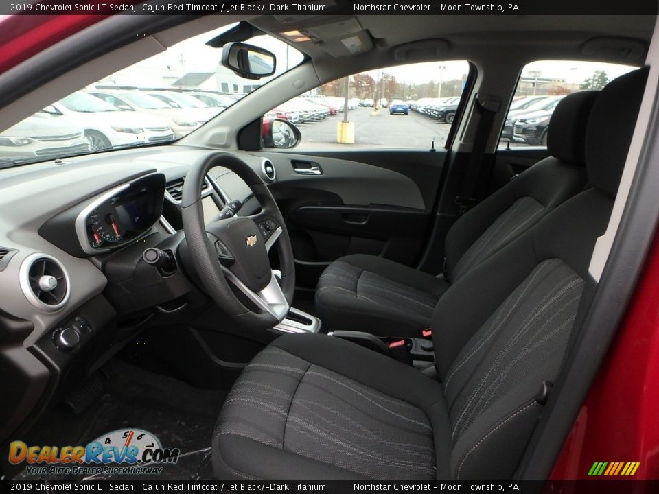 2019 Chevrolet Sonic LT Sedan Cajun Red Tintcoat / Jet Black/­Dark Titanium Photo #10