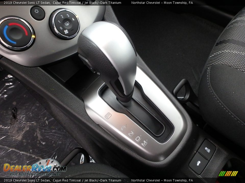 2019 Chevrolet Sonic LT Sedan Cajun Red Tintcoat / Jet Black/­Dark Titanium Photo #17