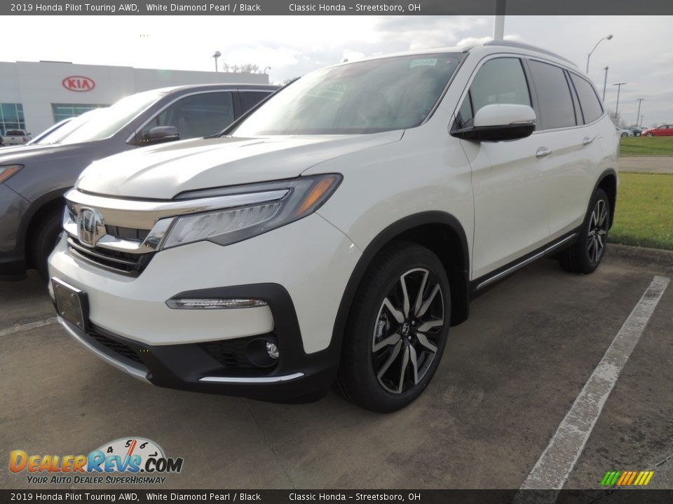 2019 Honda Pilot Touring AWD White Diamond Pearl / Black Photo #1