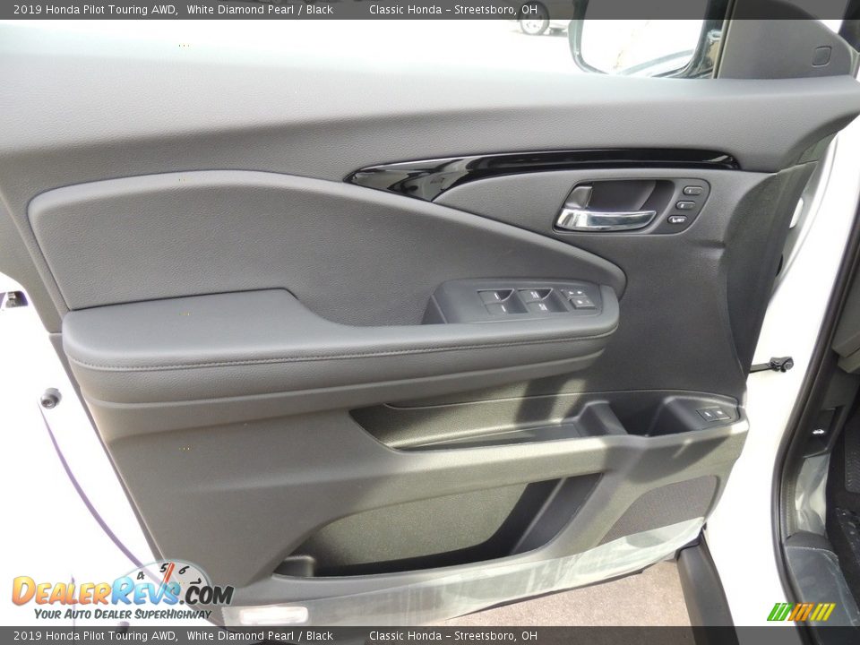 2019 Honda Pilot Touring AWD White Diamond Pearl / Black Photo #8