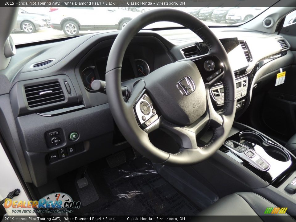 2019 Honda Pilot Touring AWD White Diamond Pearl / Black Photo #10