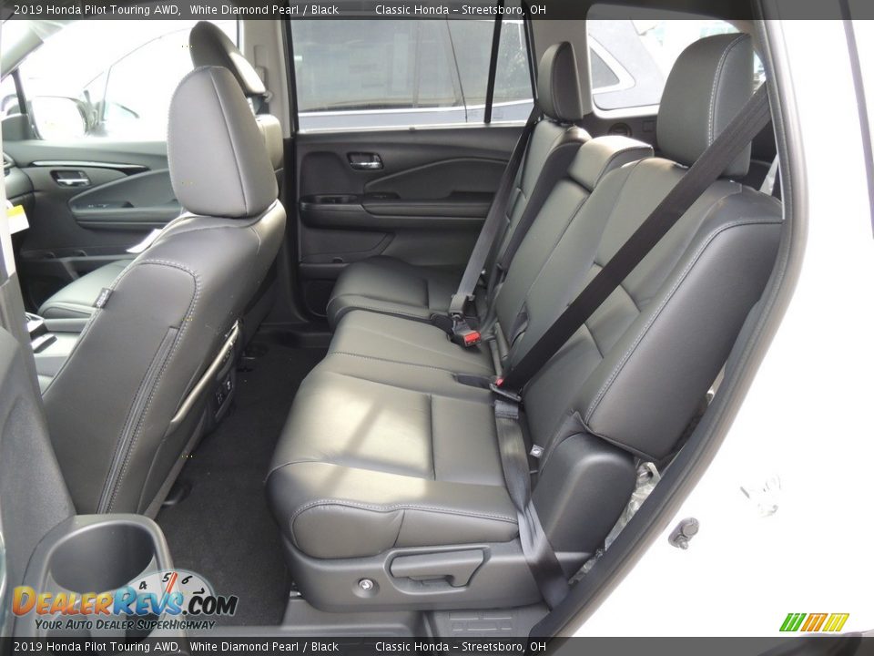 2019 Honda Pilot Touring AWD White Diamond Pearl / Black Photo #12