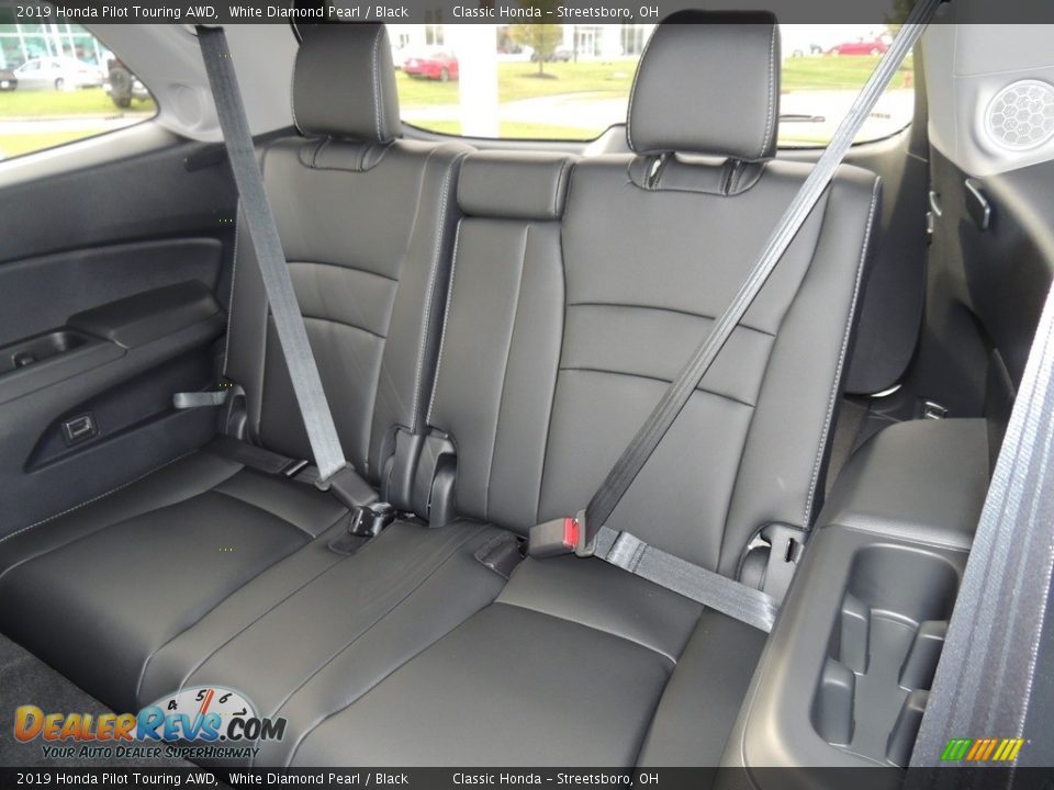 2019 Honda Pilot Touring AWD White Diamond Pearl / Black Photo #13