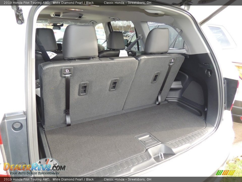 2019 Honda Pilot Touring AWD White Diamond Pearl / Black Photo #14