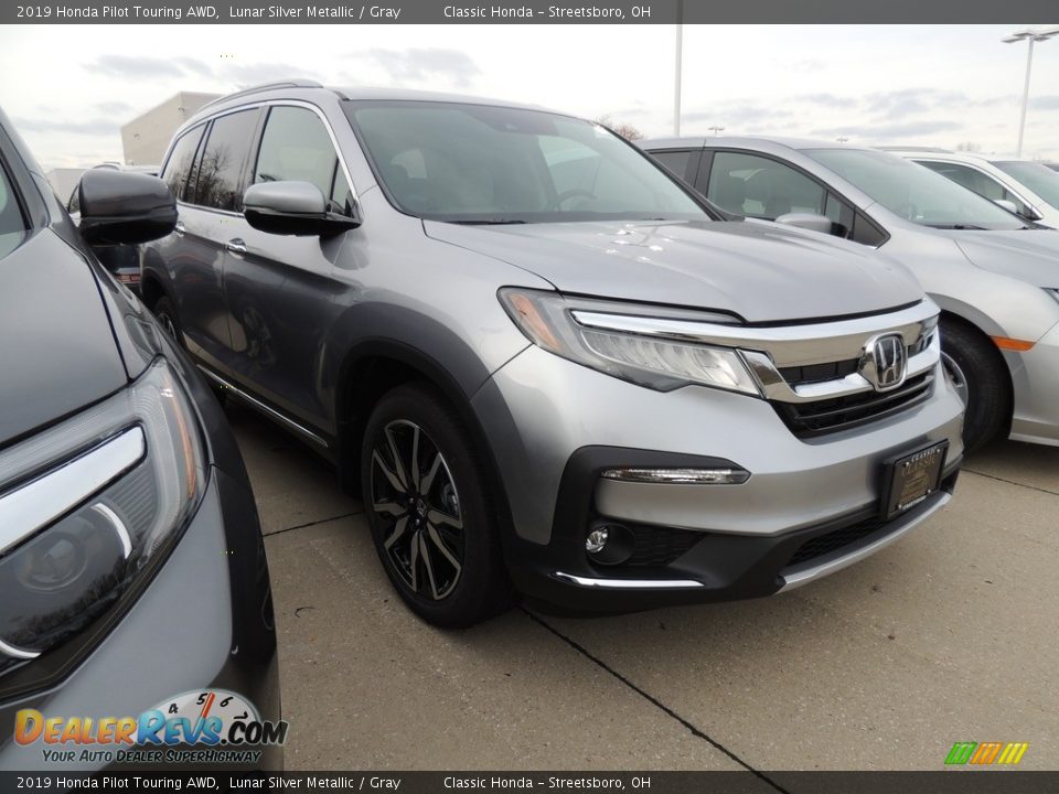 2019 Honda Pilot Touring AWD Lunar Silver Metallic / Gray Photo #3