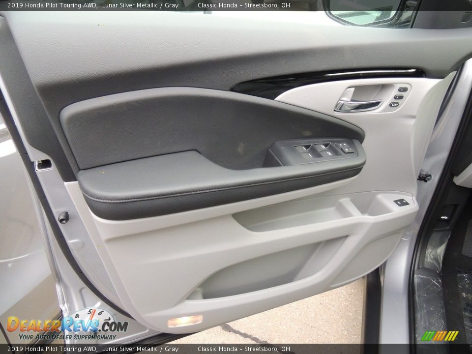 2019 Honda Pilot Touring AWD Lunar Silver Metallic / Gray Photo #7