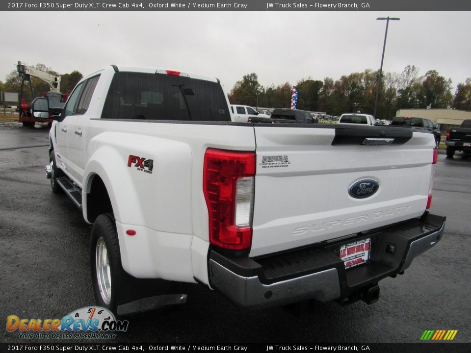 2017 Ford F350 Super Duty XLT Crew Cab 4x4 Oxford White / Medium Earth Gray Photo #3