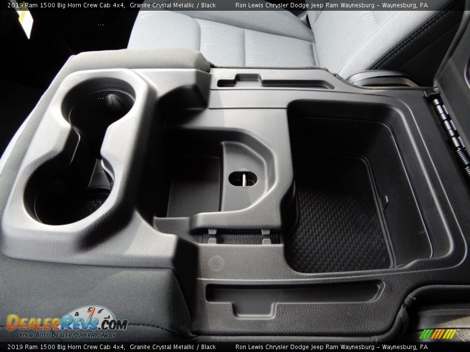 2019 Ram 1500 Big Horn Crew Cab 4x4 Granite Crystal Metallic / Black Photo #18