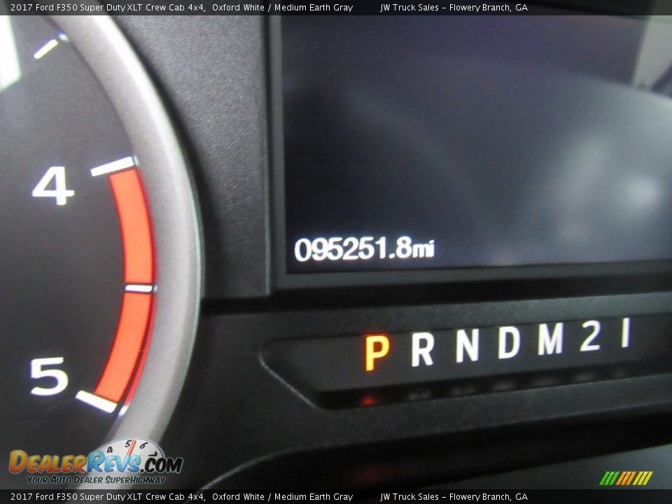 2017 Ford F350 Super Duty XLT Crew Cab 4x4 Oxford White / Medium Earth Gray Photo #23