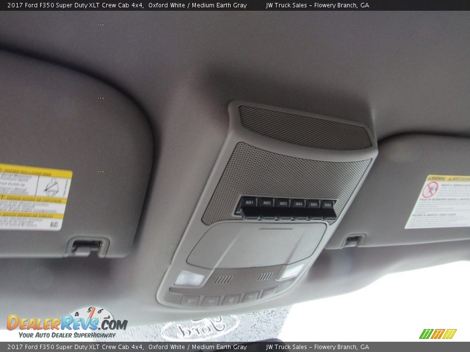 2017 Ford F350 Super Duty XLT Crew Cab 4x4 Oxford White / Medium Earth Gray Photo #27