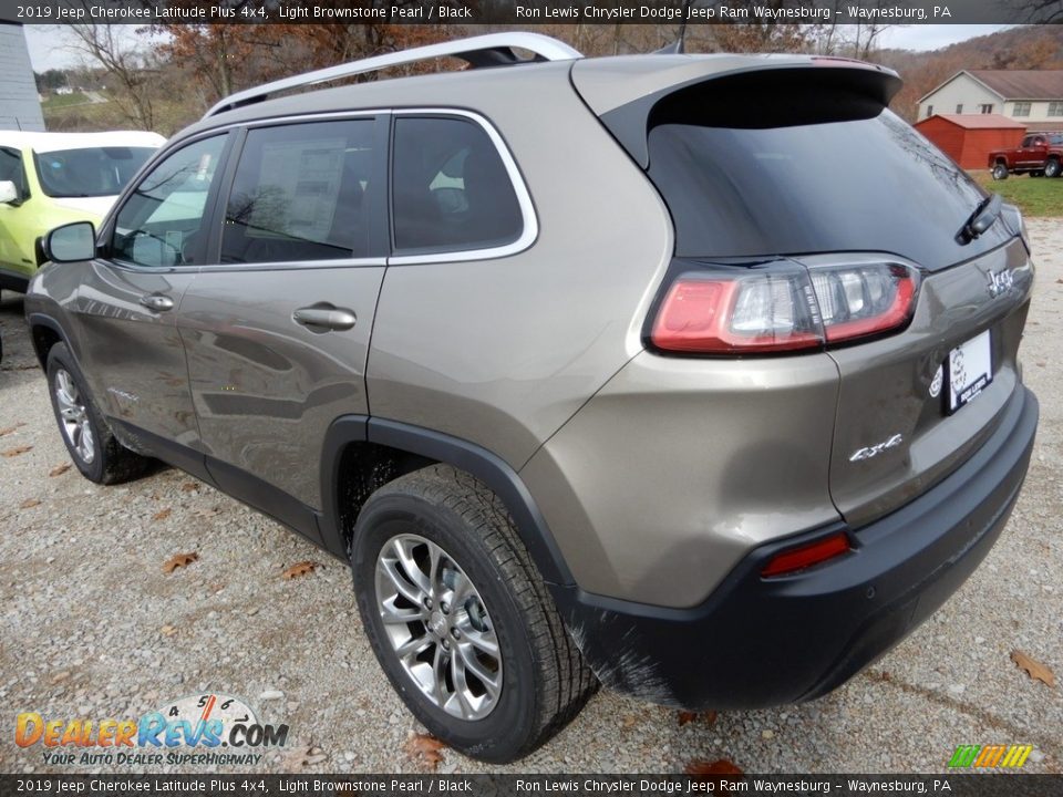 2019 Jeep Cherokee Latitude Plus 4x4 Light Brownstone Pearl / Black Photo #3