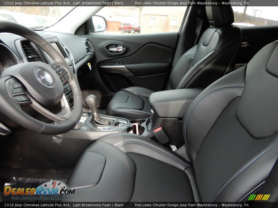 2019 Jeep Cherokee Latitude Plus 4x4 Light Brownstone Pearl / Black Photo #11