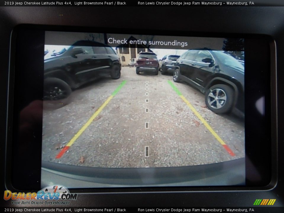 2019 Jeep Cherokee Latitude Plus 4x4 Light Brownstone Pearl / Black Photo #19
