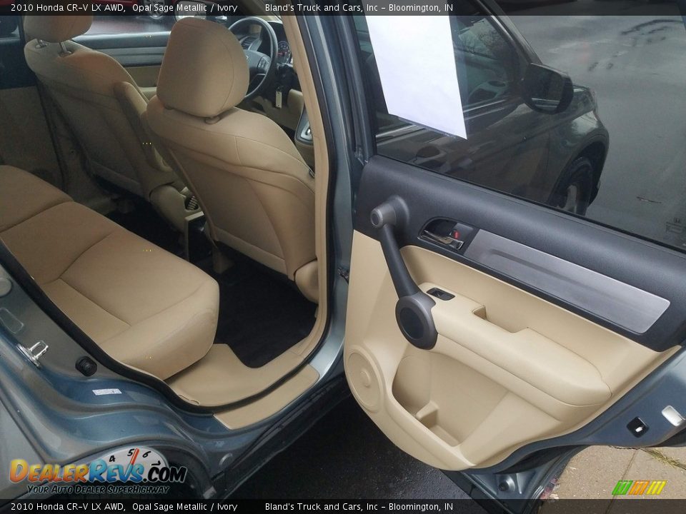 2010 Honda CR-V LX AWD Opal Sage Metallic / Ivory Photo #30